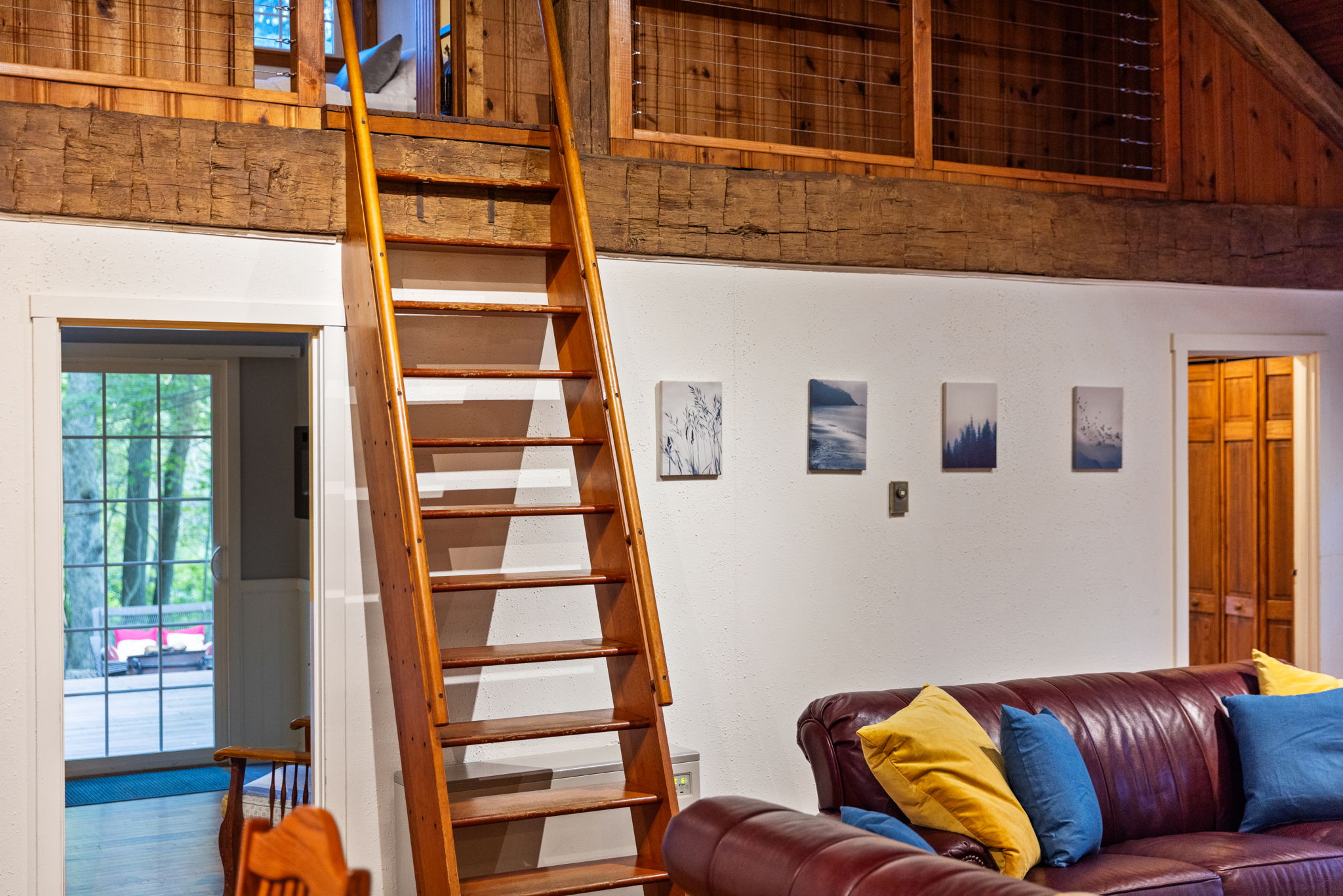 48-2240_county_line_rd-Living Room