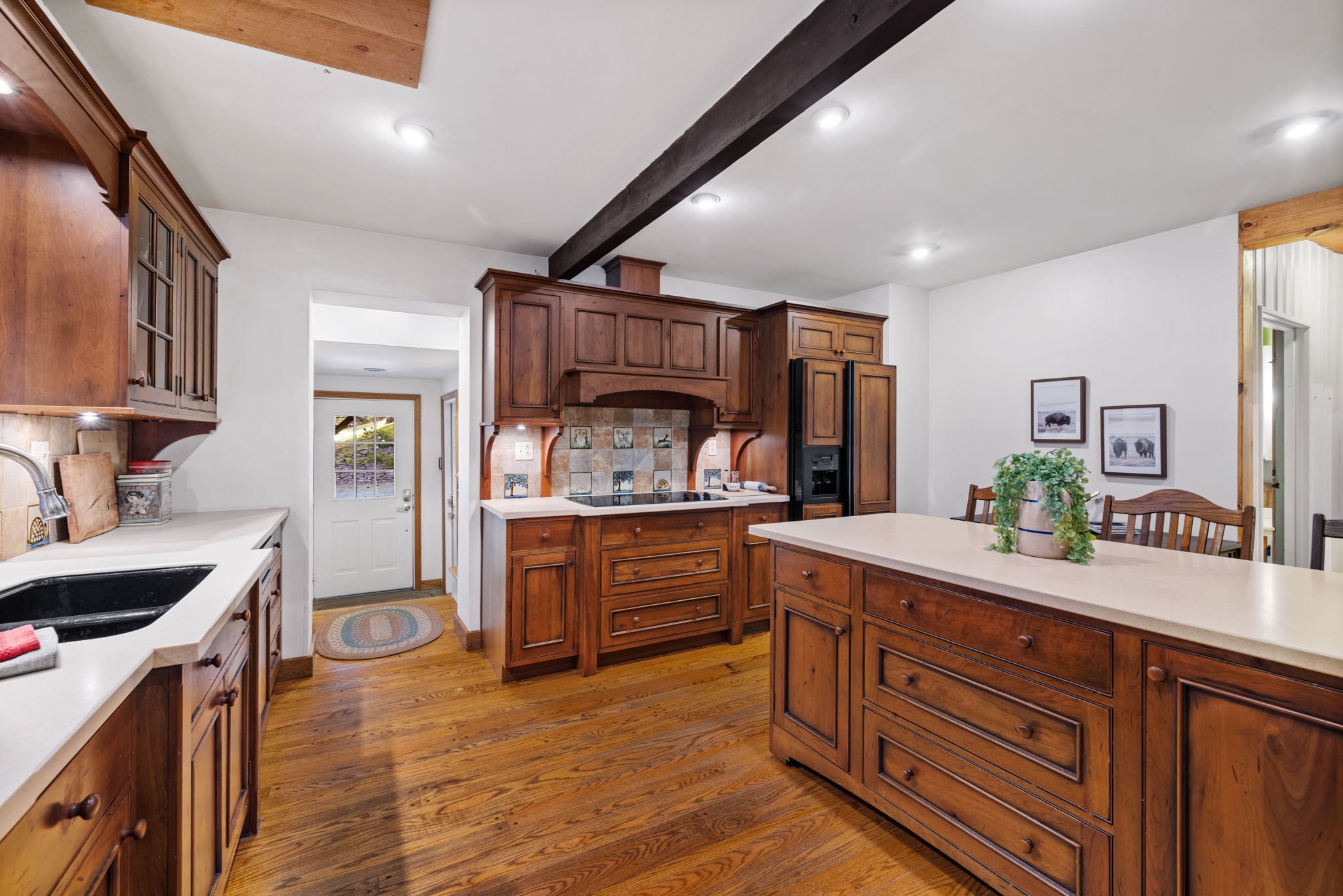 7-2240_county_line_rd-Kitchen