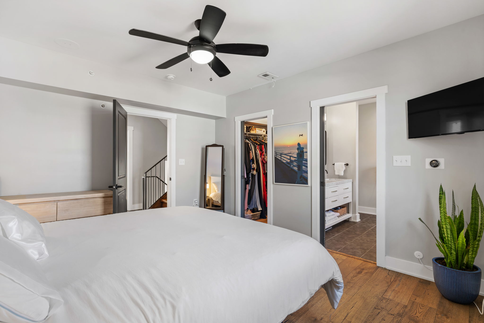 29-Bedroom2