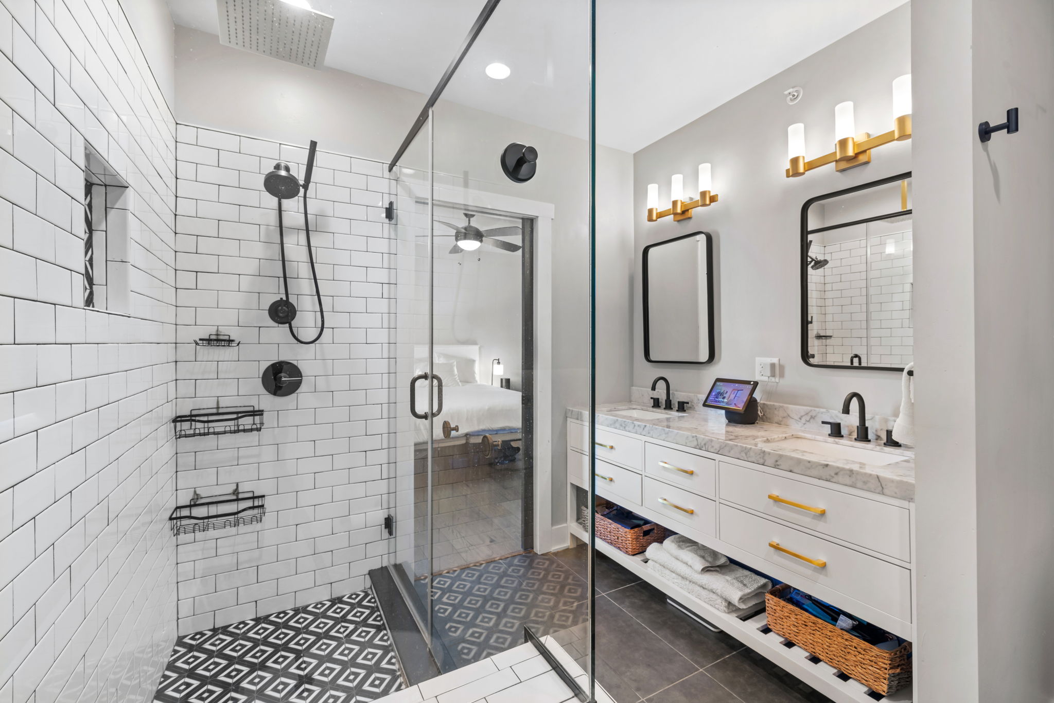 32-Bathroom2