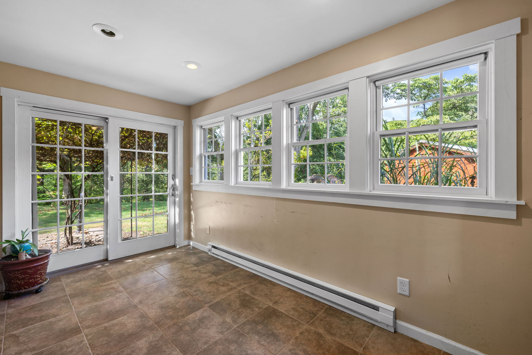 13-web-or-mls-prep_solutions_1182_windermere_dr-13