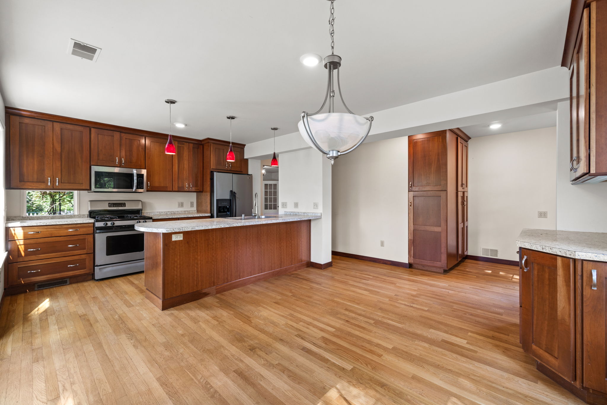 22-web-or-mls-prep_solutions_1182_windermere_dr-22