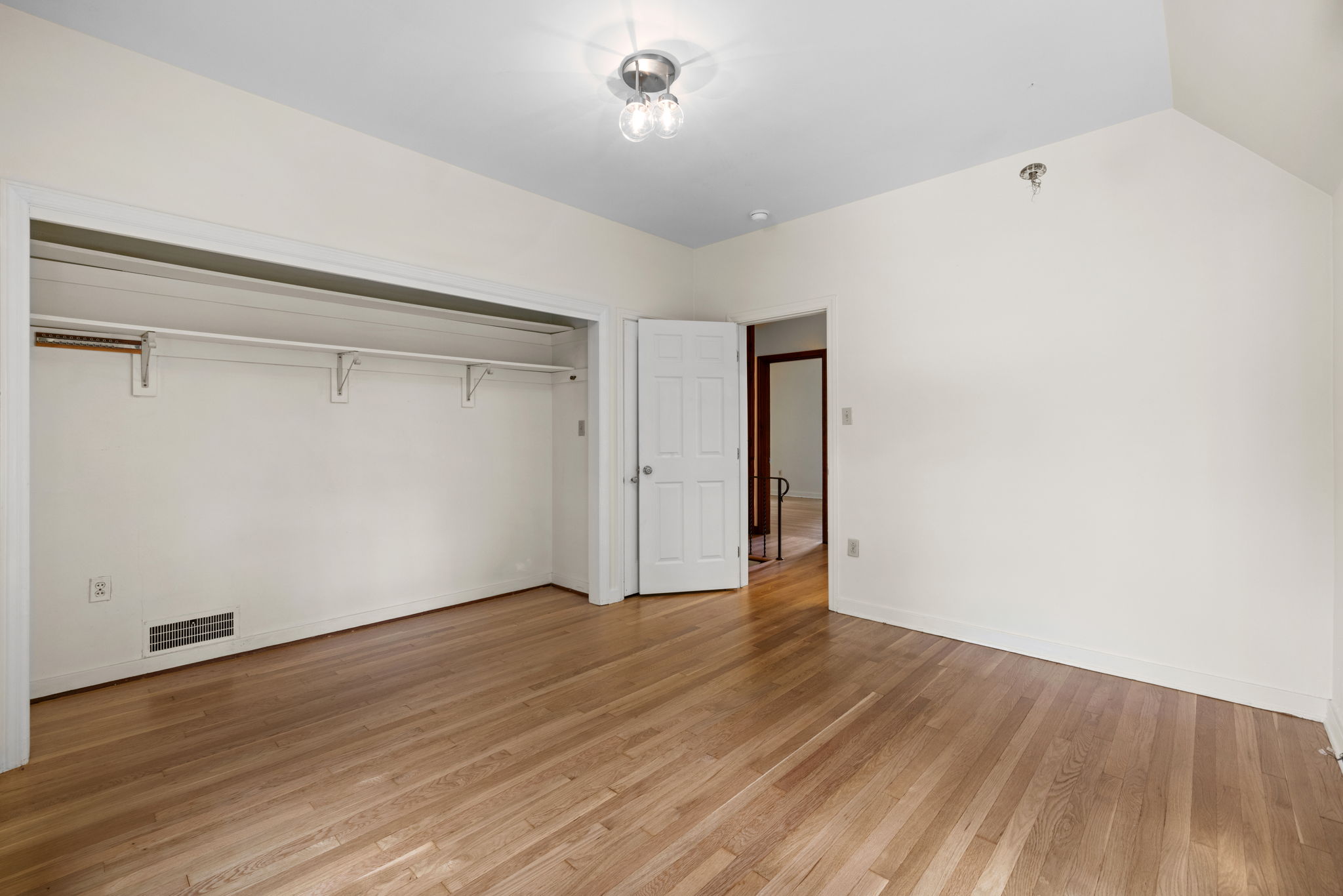 35-web-or-mls-prep_solutions_1182_windermere_dr-35