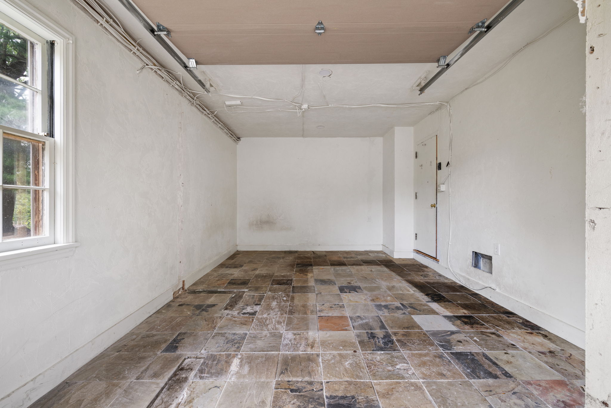 47-web-or-mls-prep_solutions_1182_windermere_dr-47