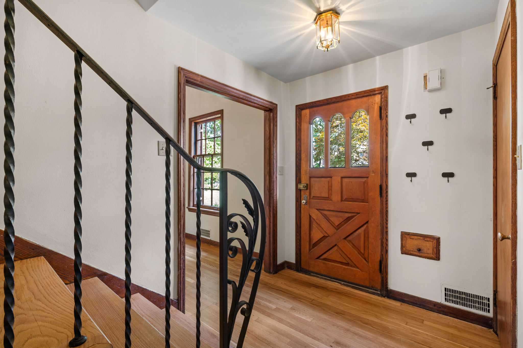 6-web-or-mls-prep_solutions_1182_windermere_dr-6