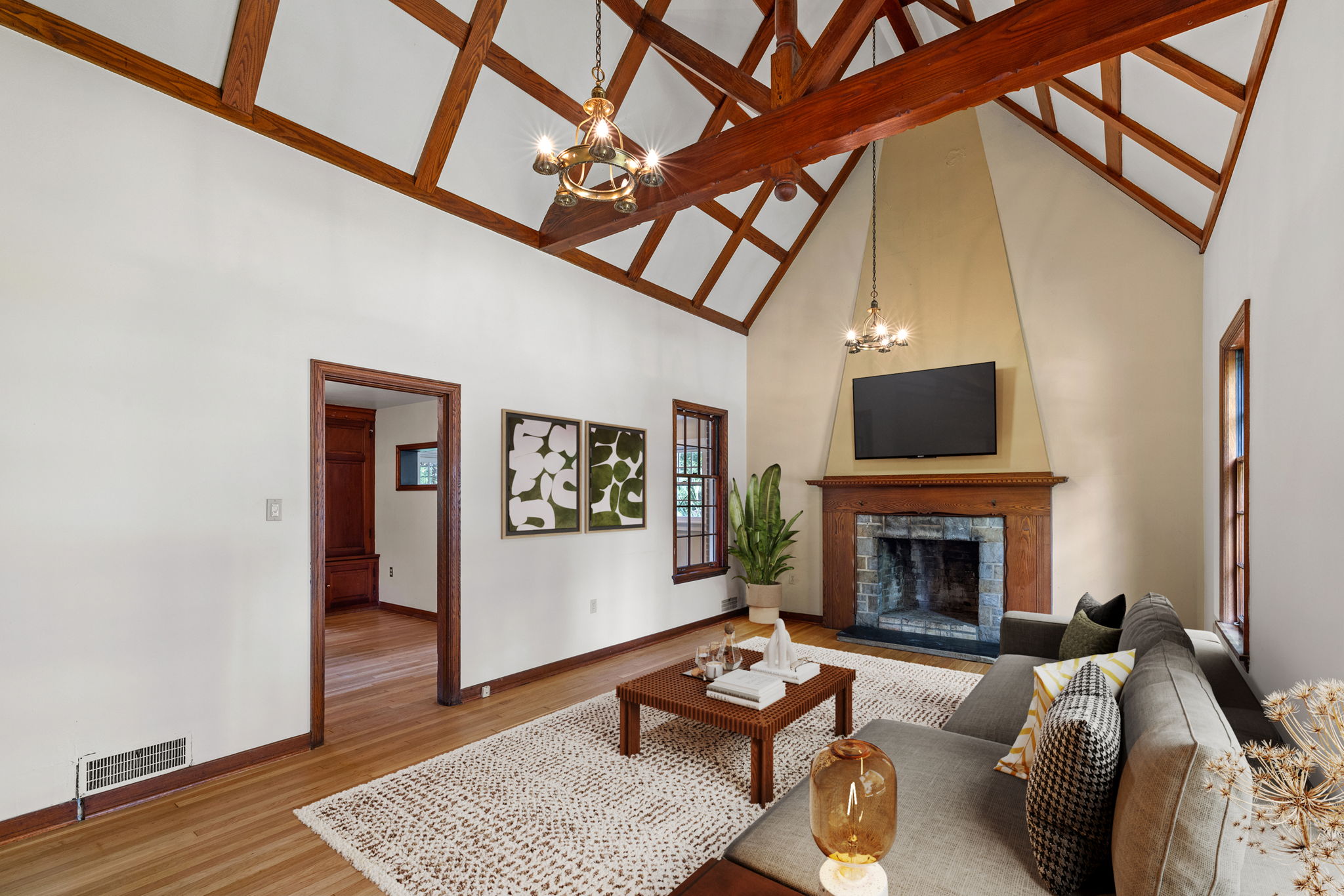 65-web-or-mls-prep_solutions_1182_windermere_dr-7_final